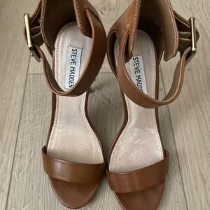 Steve Madden Tan Brown Leather Ankle-Strap Buckle Heels